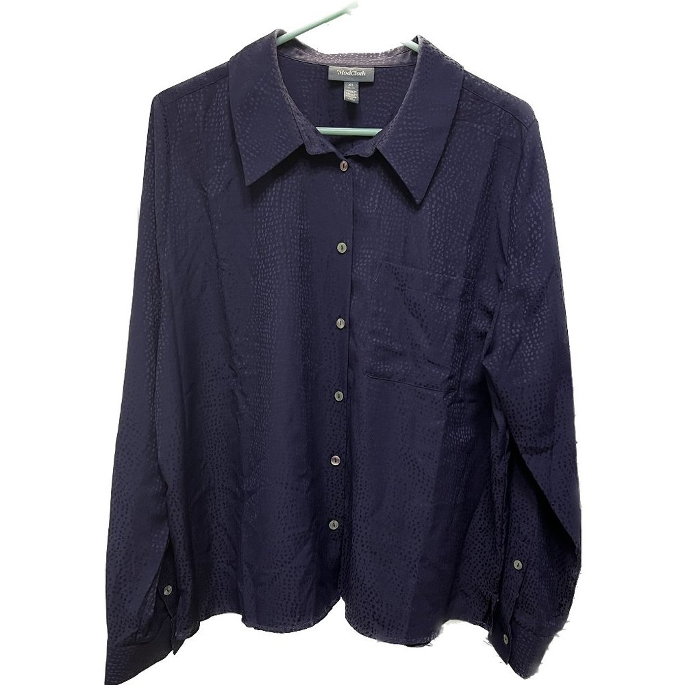 Modcloth Satin Long-sleeved Shell Buttoned Satin Textured Blouse